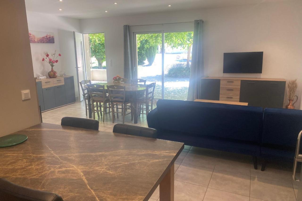 Le Ribbou Villa LʼIsle-sur-la-Sorgue Buitenkant foto